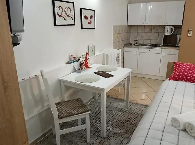 아파트 Vrime 비오그라드나모루